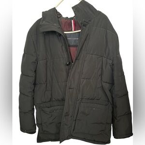 Men’s Tommy Hilfiger Winter Jacket - Size Large.